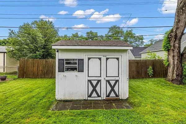 2842 Oakshire Ave — Photo 11