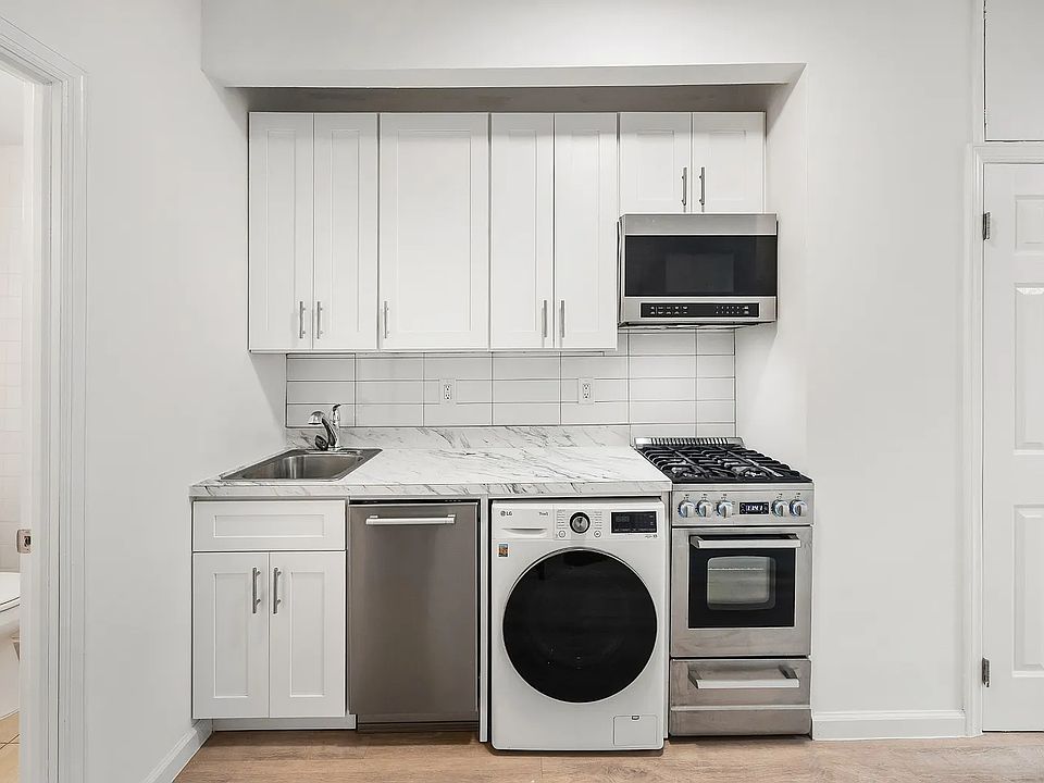 1st image of 1586 1st Ave APT 3D