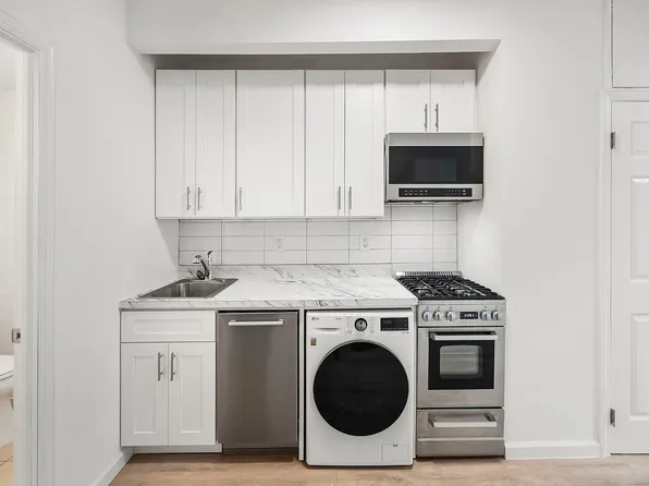 1586 1st Ave APT 3D, New York, NY 10028