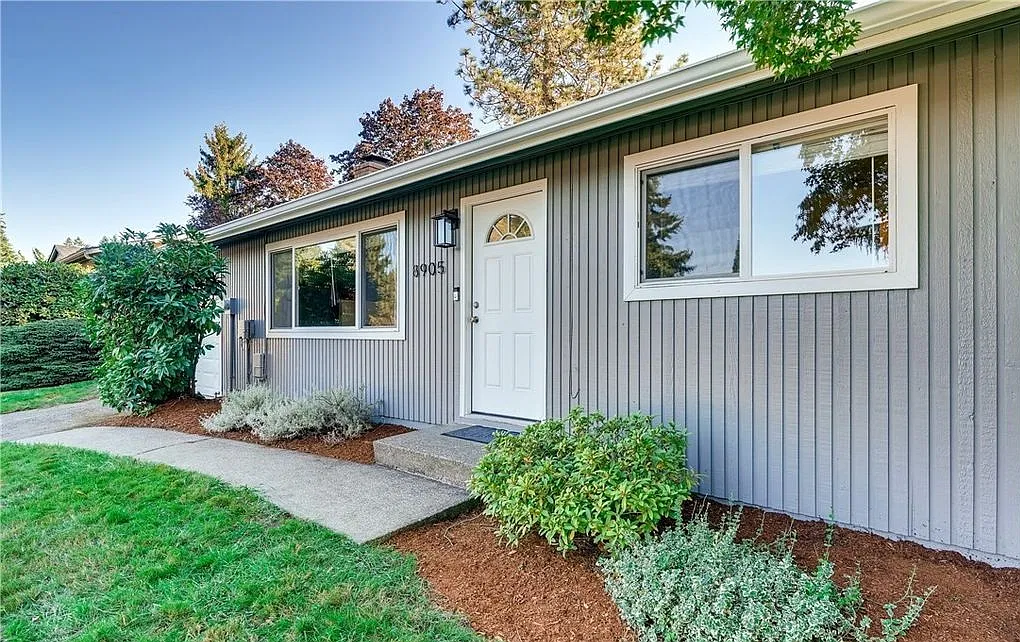 3 bed, 1320 sqft, $3,550 — Photo 1
