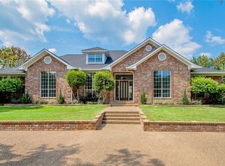 100 Turnberry Cir, Mount Pleasant, TX 75455