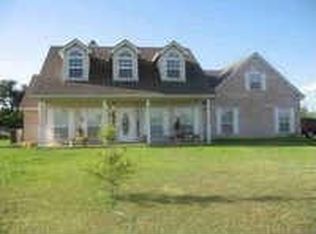 1233 McPherson Rd, Fort Worth, TX 76140