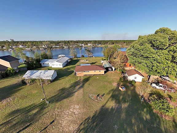 5th image of 8119 Clearwater Dr