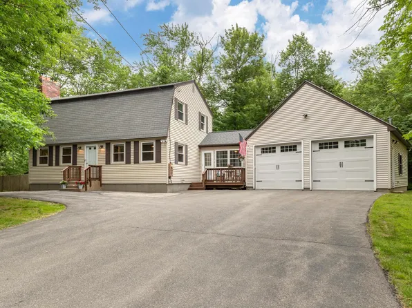 17 Nakomo Drive, Litchfield, NH 03052-2418