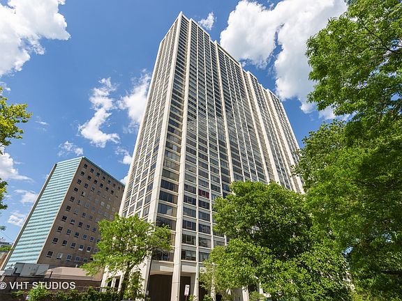 2nd image of 2800 N Lake Shore Dr APT 2513