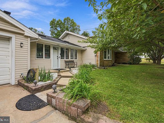 2nd image of 408 Fern Ave