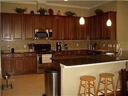 4th image of 6107 Yale Village Dr