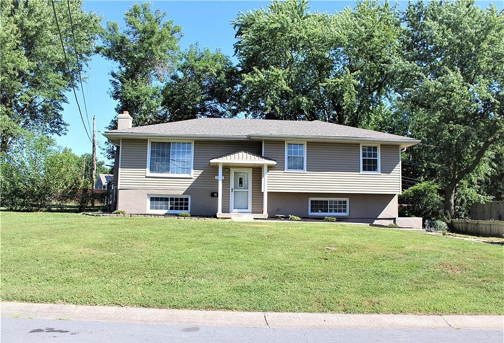 1804 SW 1st St, Lees Summit, MO 64081 | Zillow