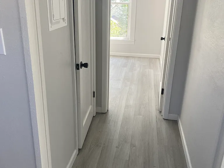 994 Elrod Ave — Photo 5