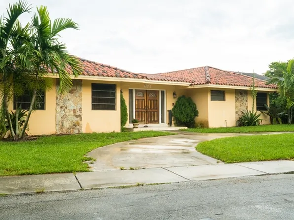 6111 NW 40th Ter, Virginia Gardens, FL 33166