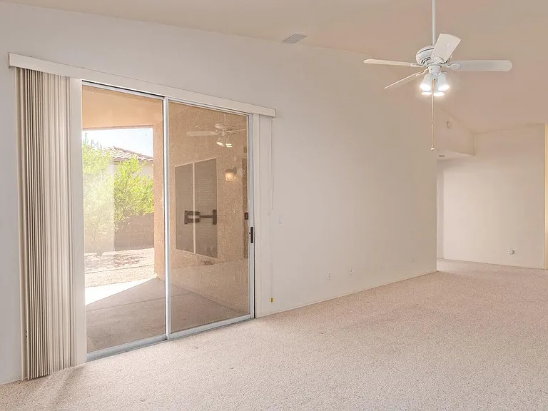 1175 W Myrna Ln — Photo 10