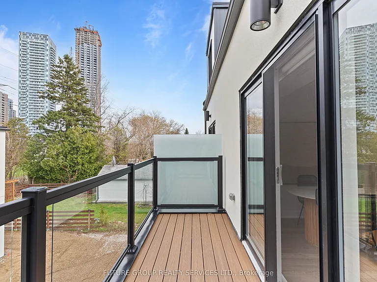 15 Acorn Ave #3 — Photo 22
