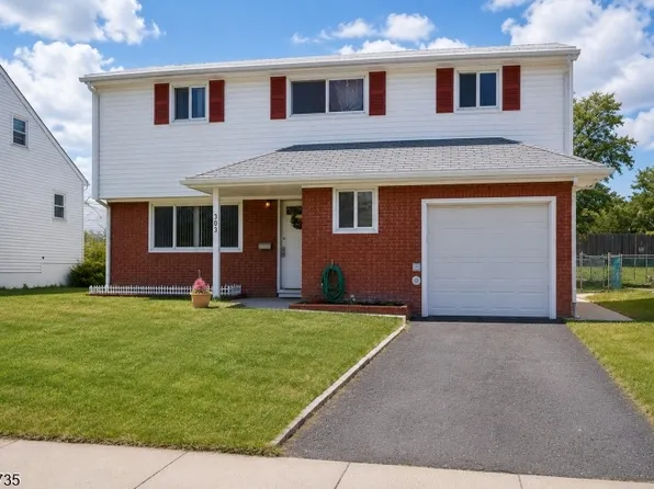 303 Egolf Dr., Rahway City, NJ 07065