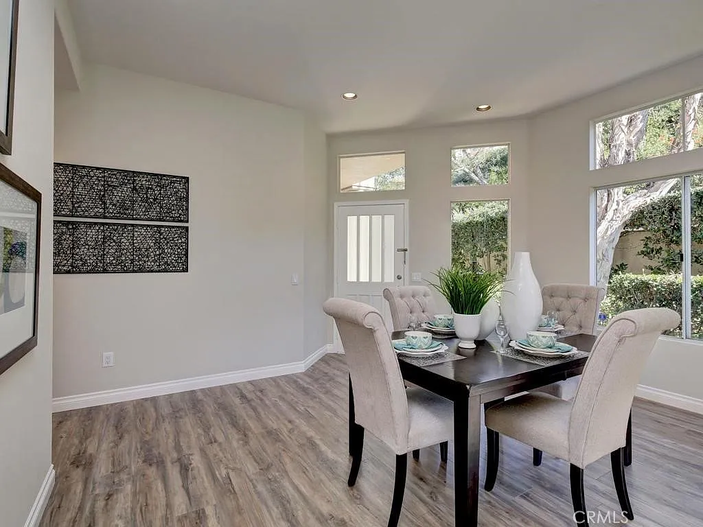 2 bed, 1510 sqft, $4,500 — Photo 2