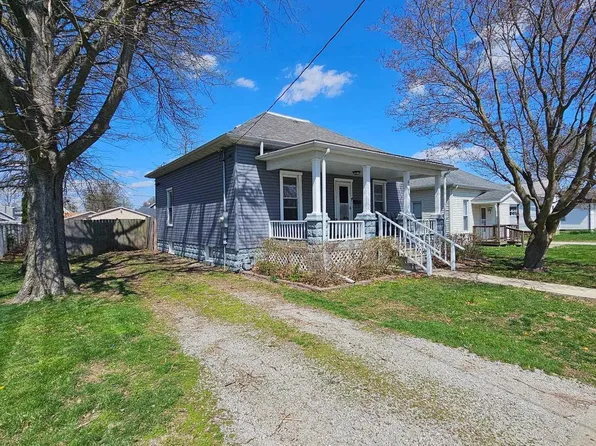 819 W Franklin St, Taylorville, IL 62568