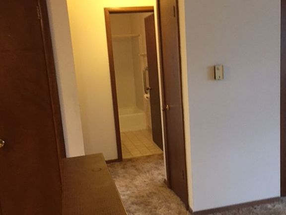 4th image of 1919 Tamarack Ln APT 7