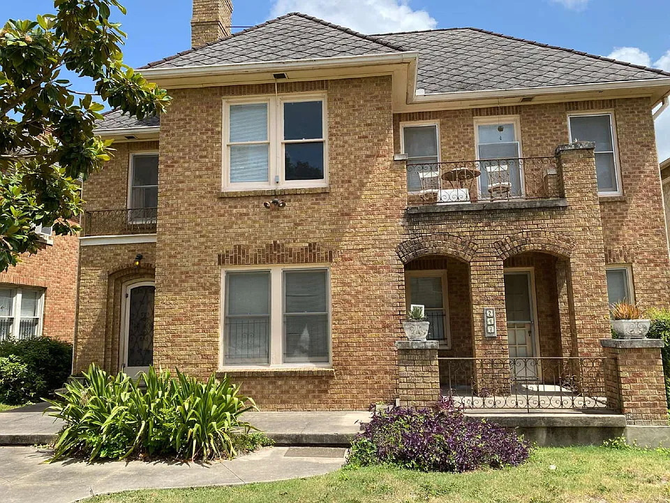 247 E Lullwood Ave #FRONT