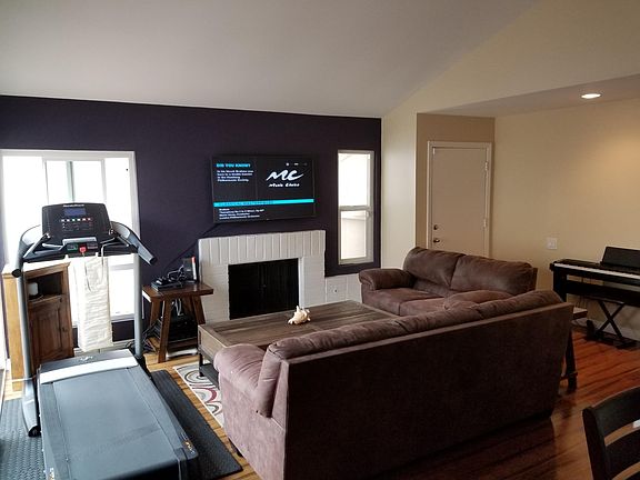4th image of 7169 Seawind Dr
