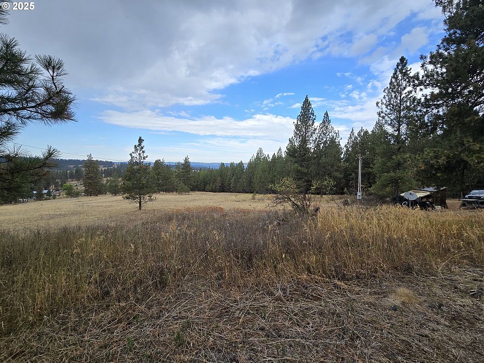 1st image of 69443 Wickens Ln