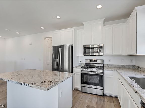 5th image of 5730 Sky Pointe Dr #107