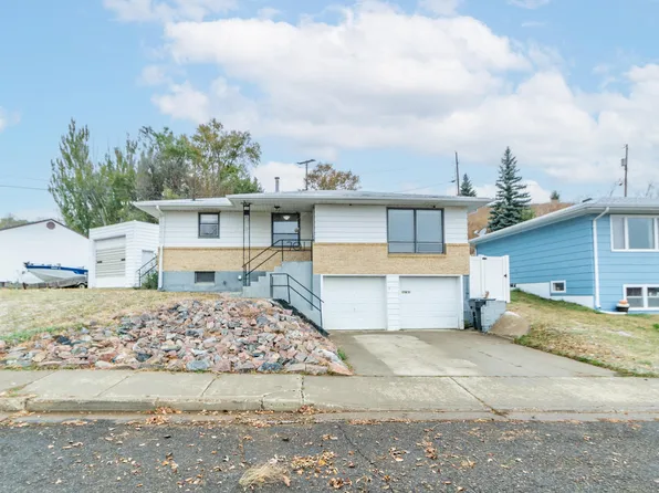 701 9th Ave NW, Mandan, ND 58554