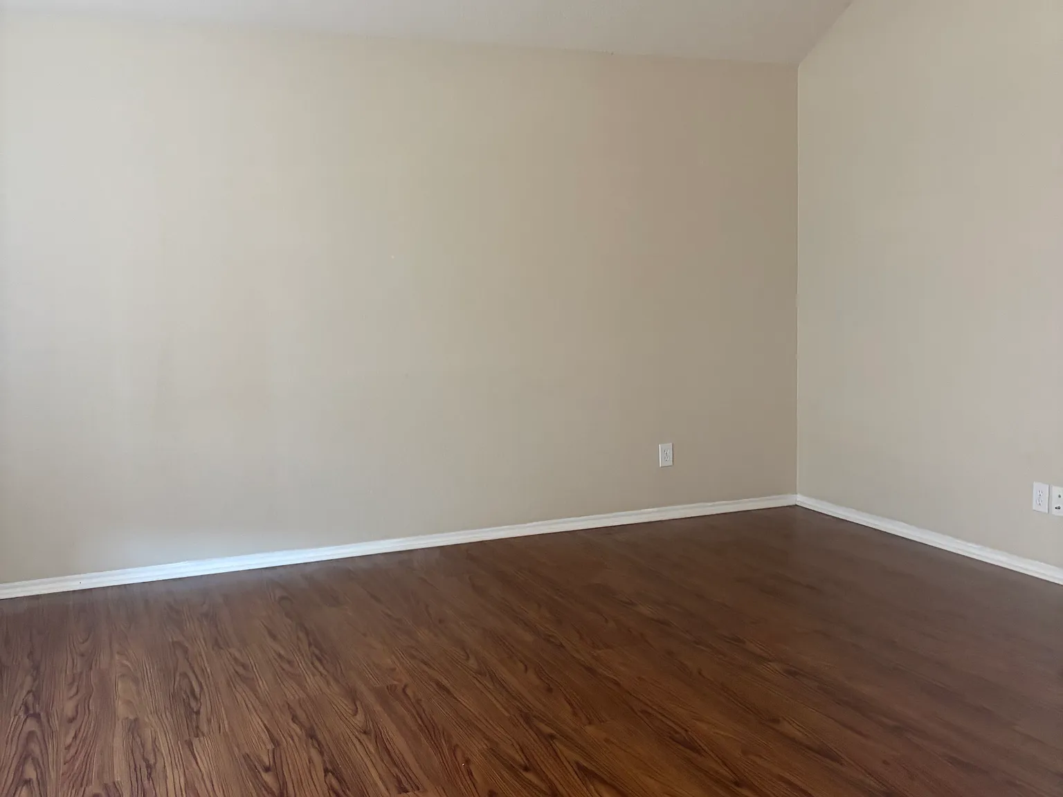 4 bed, 1866 sqft, $1,750 — Photo 2