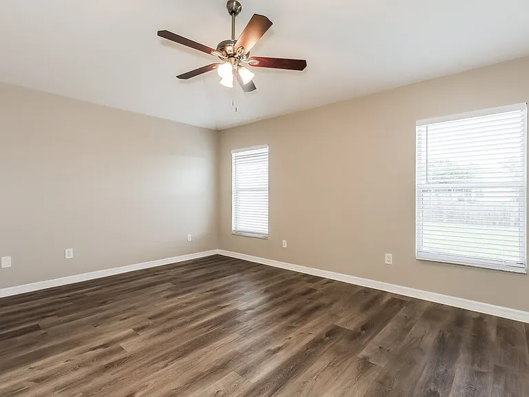 10623 Navigation Dr — Photo 9