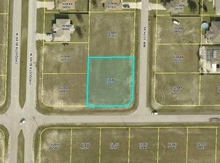902 NW 15th Pl, Cape Coral, FL 33993