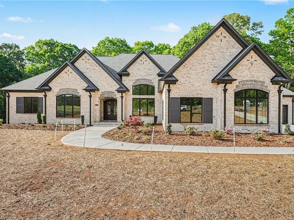 630 Harper Cate Ct, Greensboro, NC 27455