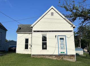 507 N 6th St, Boonville, IN 47601