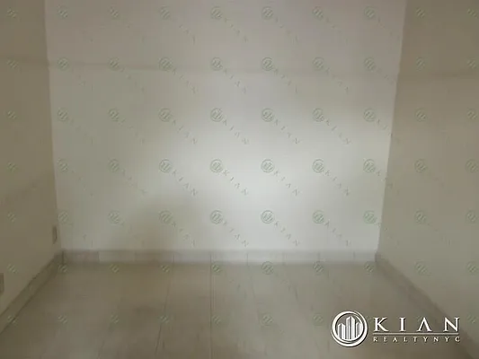 Rented by Kian Realty | media 44