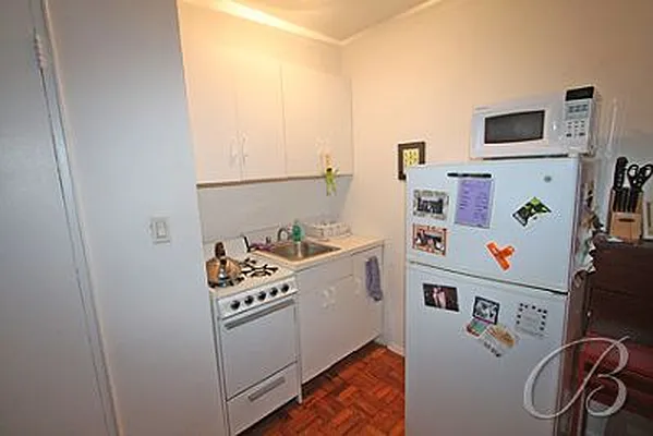 Rented by Bellmarc Realty | media 25