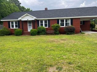 872 Crows Foot Rd, Mount olive, NC 28365