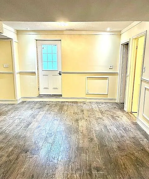 22 Waltham Cres #BASEMENT — Photo 6