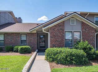 1868 Quail Ridge Rd APT D, Greenville, NC 27858