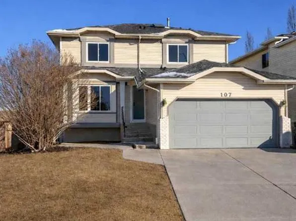 107 NW Harvest Oak Cres NE, Calgary, AB T3K 4C9