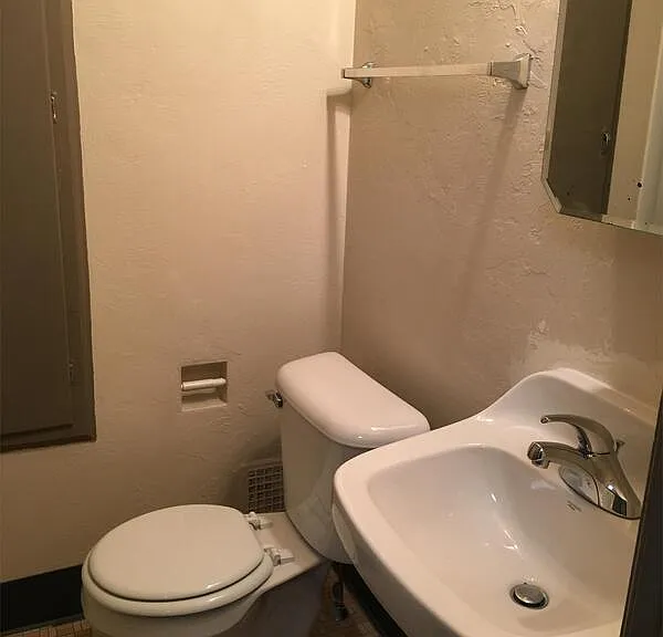 414 Dousman St #3 — Photo 5