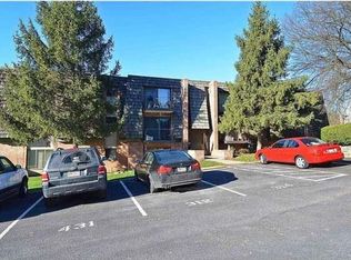 421 Forest Green Dr, Coraopolis, PA 15108