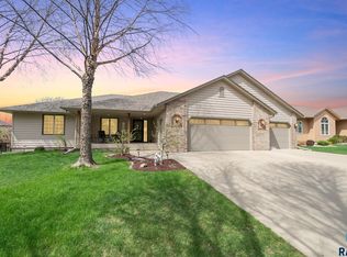 1005 N Sycamore Ave, Sioux Falls, SD 57110