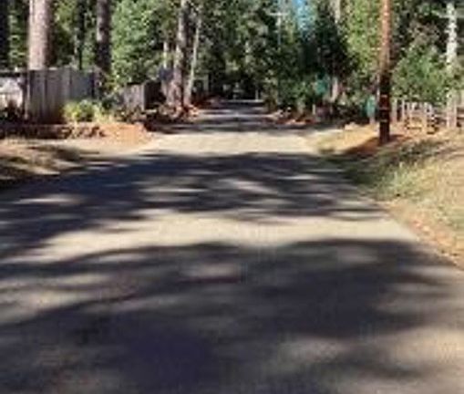 Exterior Neighborhood (street photo)