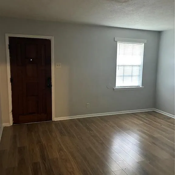 459 Charleston St — Photo 4