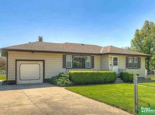 4317 S 37th St, Omaha, NE 68107