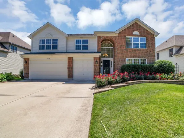 752 Sigmund Rd, Naperville, IL 60563