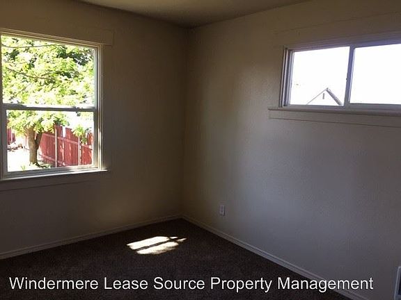 3rd image of 211 W Shannon Ave APT 4