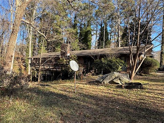 4th image of 3955 Demooney Rd