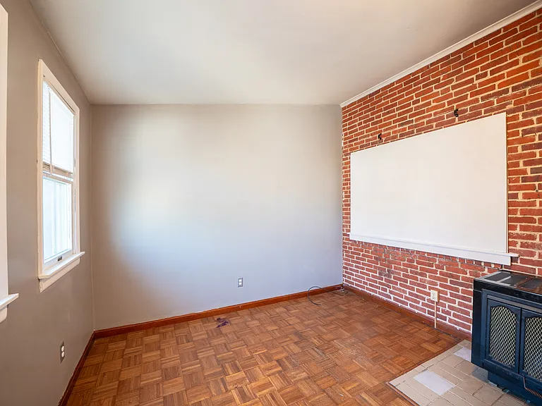 705 Eastshire Dr — Photo 16