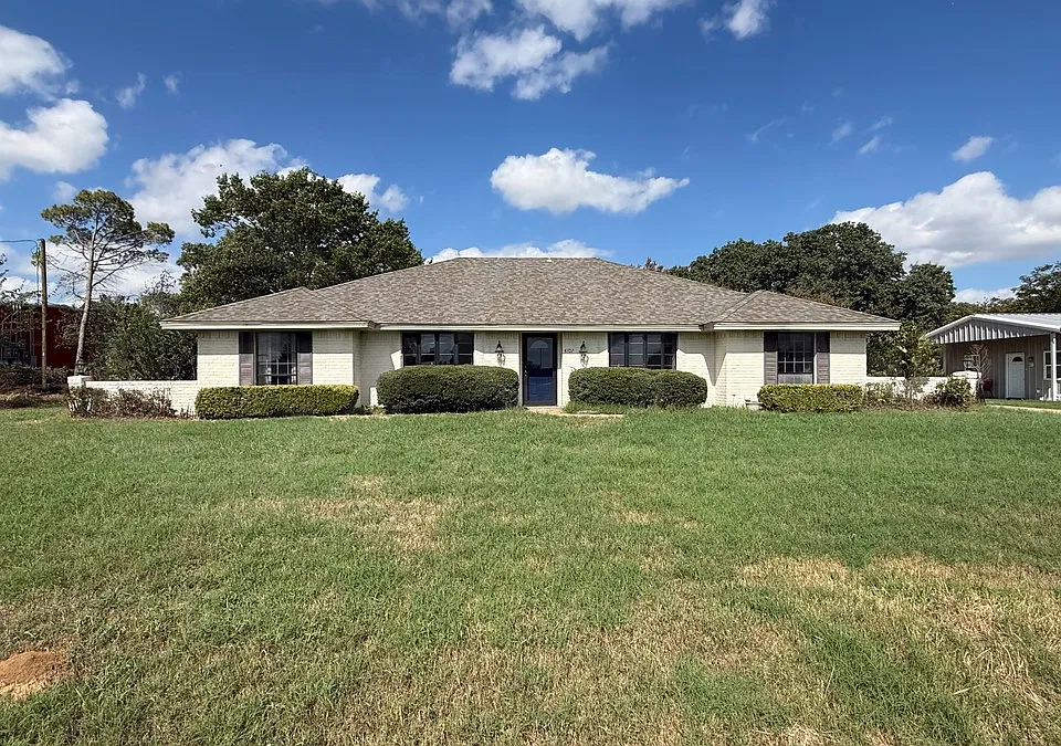 4707 E FM 1187