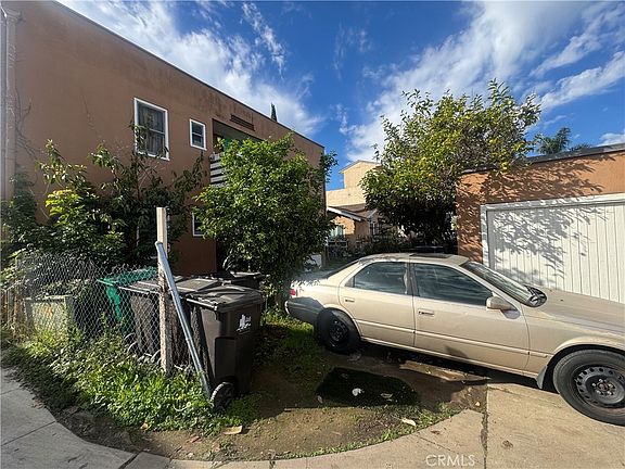 3rd image of 1443 E 7th St