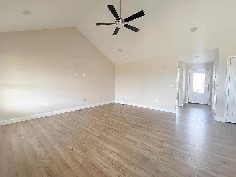 2731 Cook Rd — Photo 6
