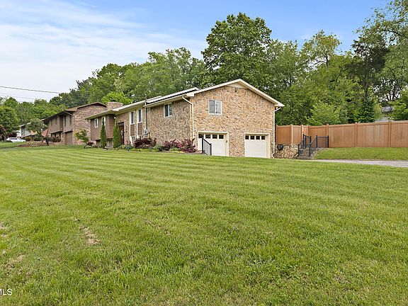 2nd image of 309 Rosemont Dr
